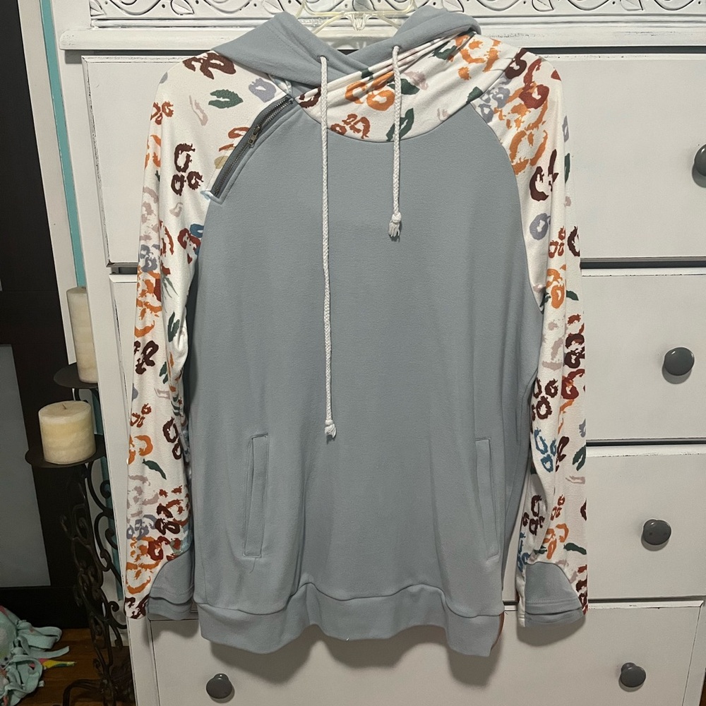 Colorful Patterned Sleeve Hoodie